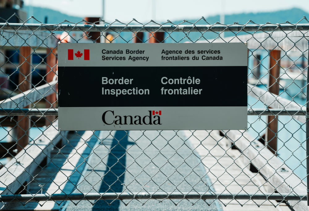 Canada USA border
